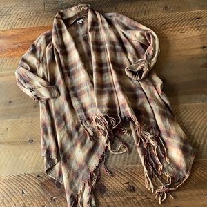 EN CREME Plaid Flannel Fringe Open Cardigan
